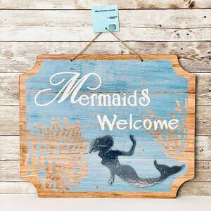 NWT Shore Living Gorgeous Mermaids Welcome Blue Wall Mirrored hanging Wall Decor